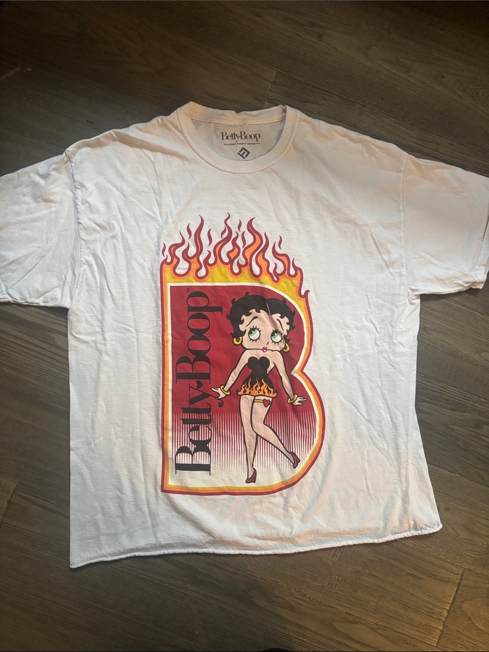 Betty Boop | Vintage 2021 Fleischer Studios White Tee Red and Orange Flame XL